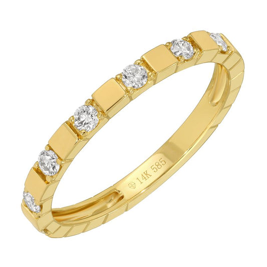 Gold Square Pattern Diamond Ring