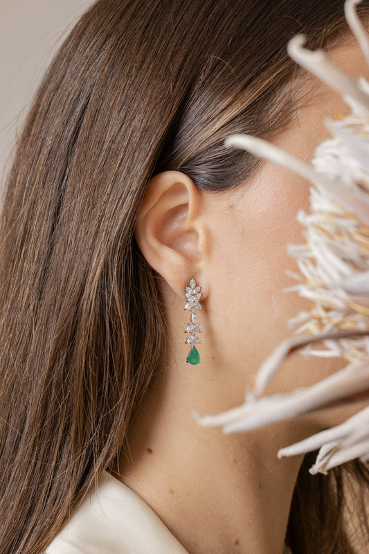 Pendant Diamond & Pear Emerald Earrings